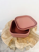 Load image into Gallery viewer, silicone-lunchbox-rose
