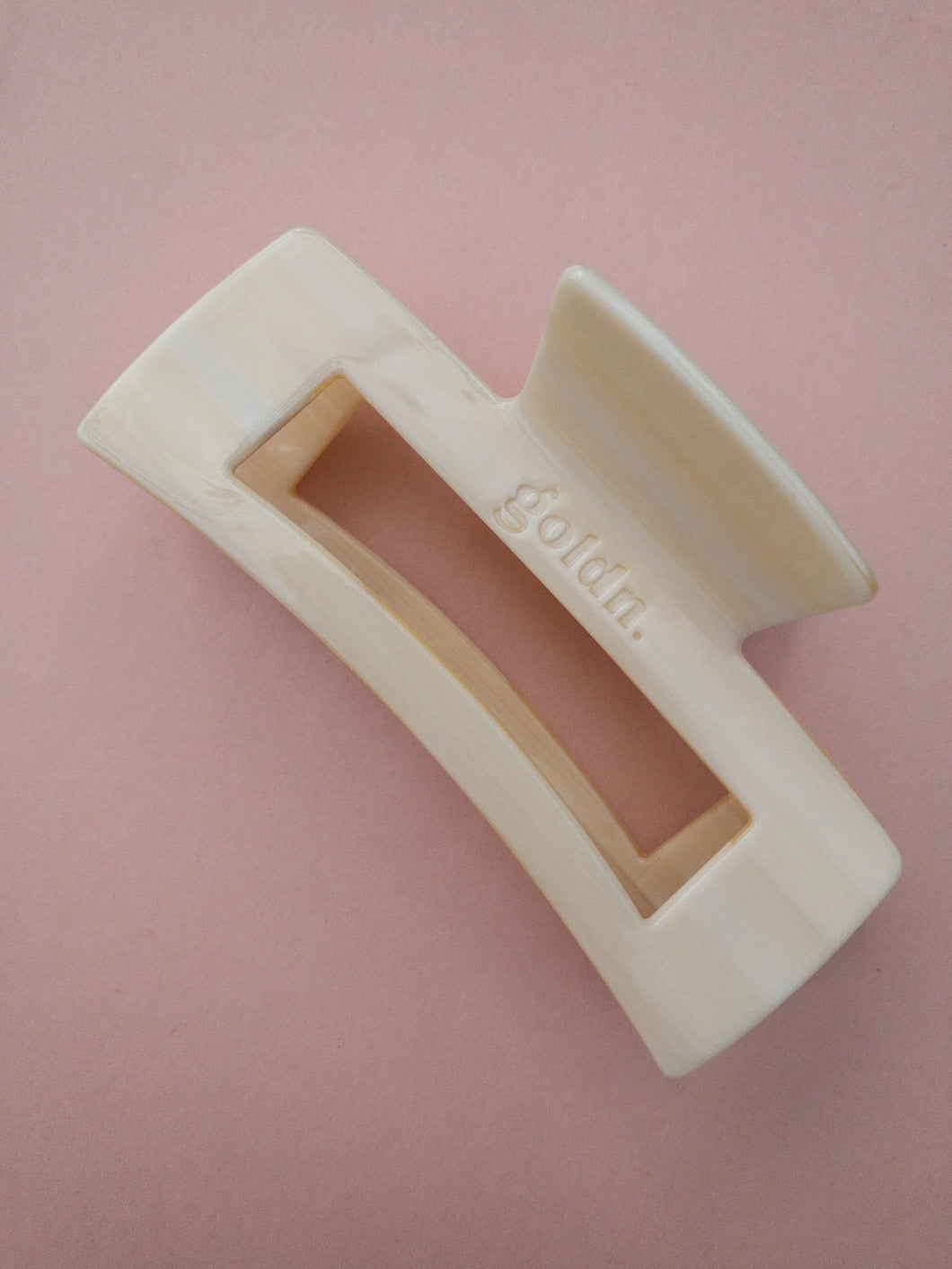 large lounge clip cream