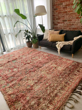 Load image into Gallery viewer, Vintage Moroccan Boujaad Rug 305cm x 207cm

