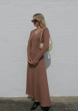 Load image into Gallery viewer, Tanya V-Neck Ribbed Maxi Dress | Café au Lait
