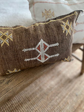 Load image into Gallery viewer, cactus silk cushion

