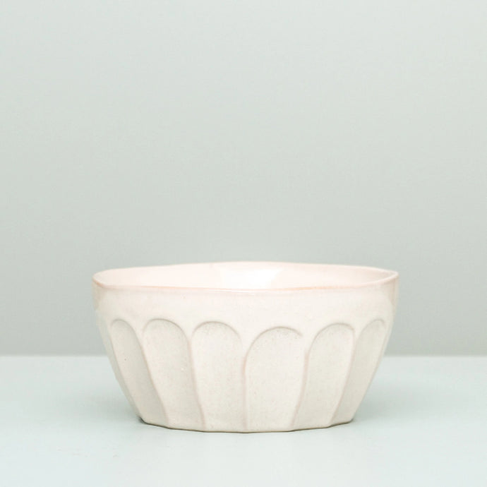 ritual bowl in off white 